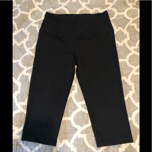 Victoria Secret knockout crop, size medium